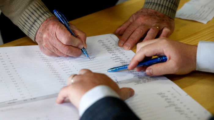 Feljelentést tett az NVI gyanús nemzetiségi regisztrációk miatt