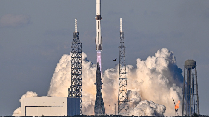 Elképesztő, mi lesz az űrben: a Blue Origin 50 ezer műholdat akar fellőni