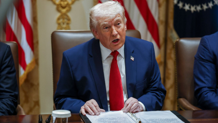 Donald Trump: életbe lépett a blokád az iráni kikötők ellen