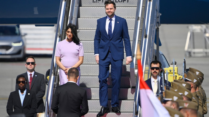 J. D. Vance-nek annyira tetszik Budapest, hogy marad még egy napot
