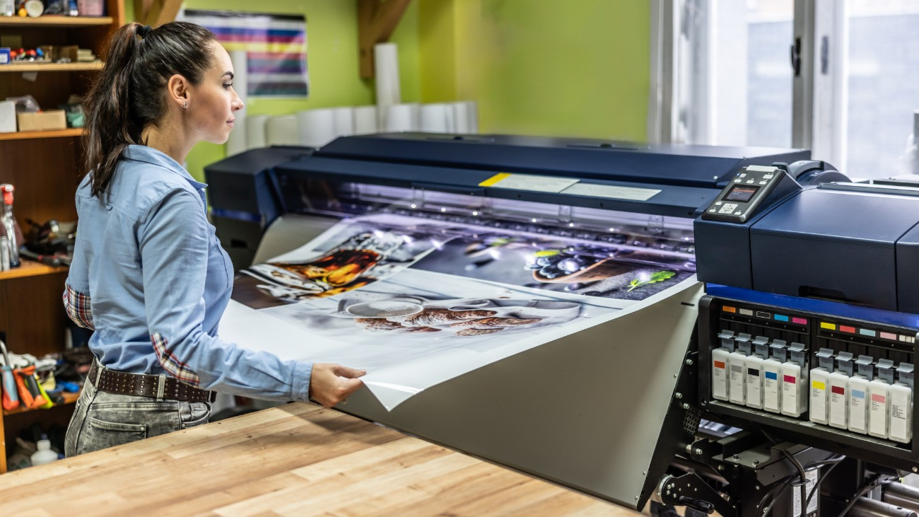Drágulnak a könyvek: a közel-keleti helyzet miatt bajban van a nyomda- és papíripar