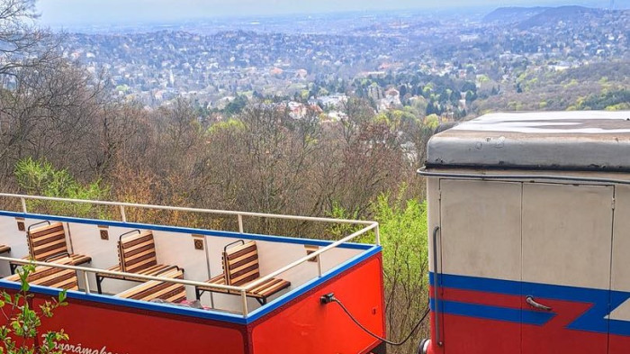 Lekapták a Gyermekvasút tetejét és oldalát is – képek