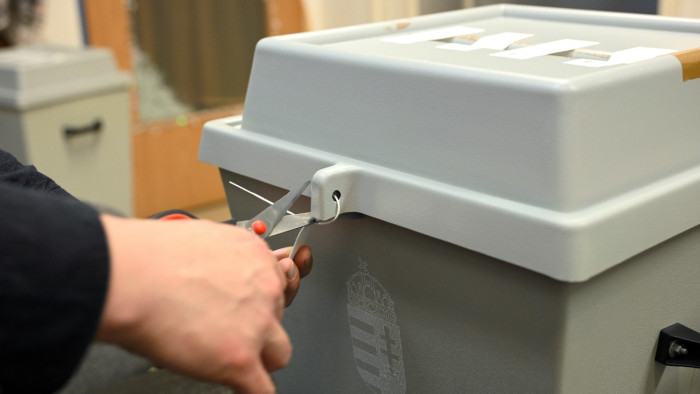 Választási iroda: nem állnak már sorok, mindenhol lezárult a szavazás