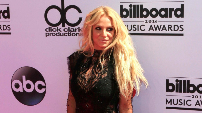 Elvonóra ment Britney Spears