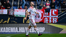 Operálni kellett a magyar válogatott csatárt