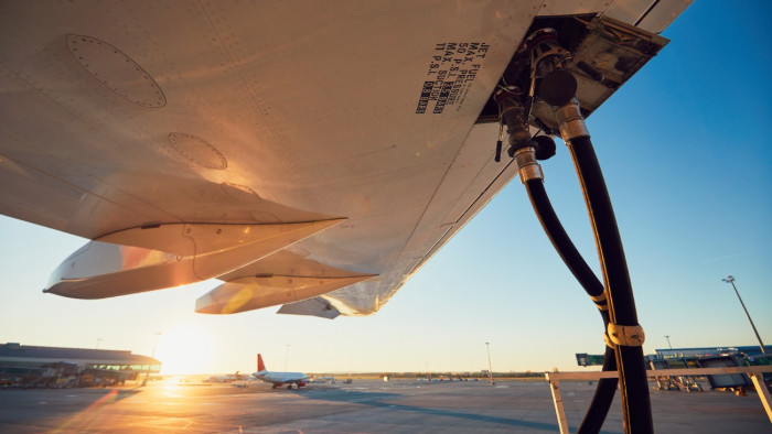 Újabb járatritkítás jön a dráguló kerozin miatt