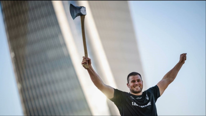 Sportot csinálnak a favágásból Budapesten