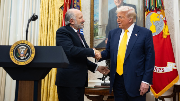 Valami nem stimmel az egymillió dolláros „Trump Aranykártya” körül