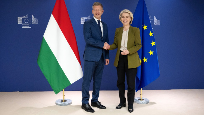 Magyar Péter a gyanús pénzutalások ügyéről tájékoztatott