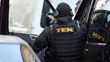Rálőtt a TEK munkatársaira egy monori férfi, lelőtték