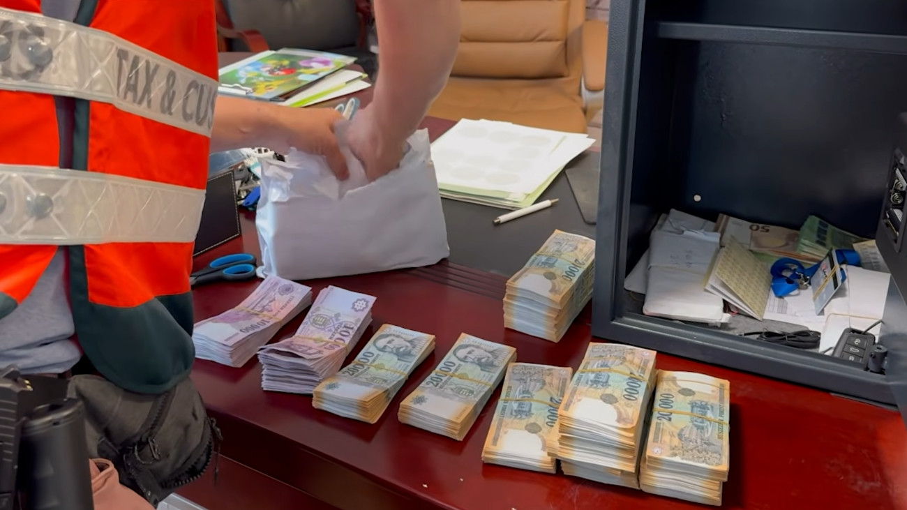 Strómanok, fiktív számlák, eltűnt milliárdok: 180 pénzügyőr csapott le egyszerre – videó
