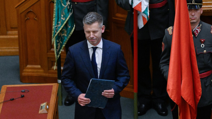 Magyar Péter nem költözik el