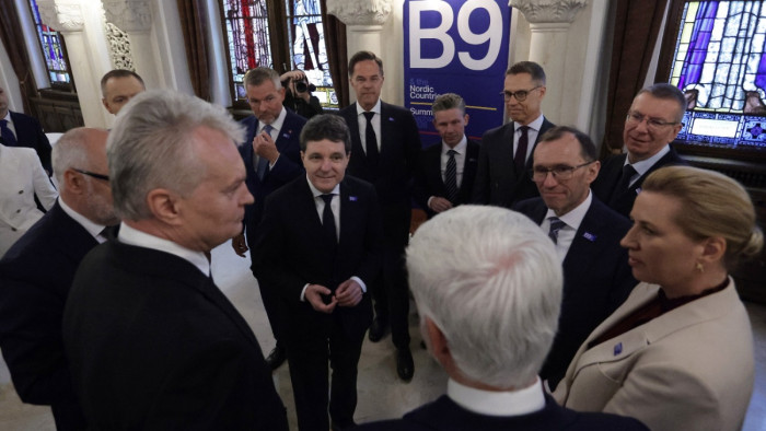 Ilyen lesz a NATO 3.0 – magyar konstruktív tartózkodás a B9-találkozó végén