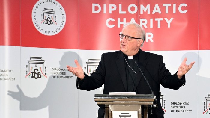 Távozik Magyarország apostoli nunciusa
