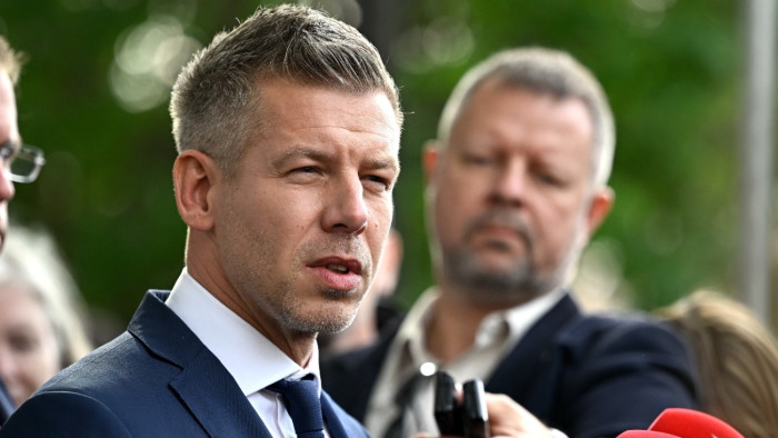 A miniszterelnök javaslatára a kormány 55 államtitkárát nevezte ki a köztársasági elnök – a nap hírei
