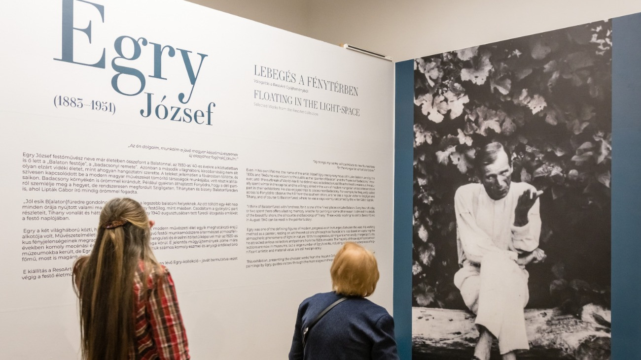 Lebegés a fénytérben – a gyermekek számára is élvezhető kiállítás tekinthető meg Balatonfüreden