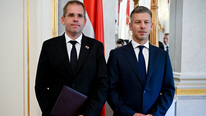 Tisztítótűz, kisöprés, kirakatperek, bebörtönzések – példák a rezsimváltás utáni elszámoltatásokra