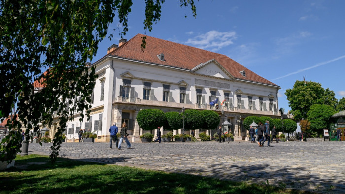 Ismét a várba vonulnak az ellenzéki tüntetők