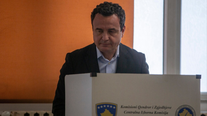 Győzött a kormánypárt, de nagy csata jön a hatalomért Koszovóban