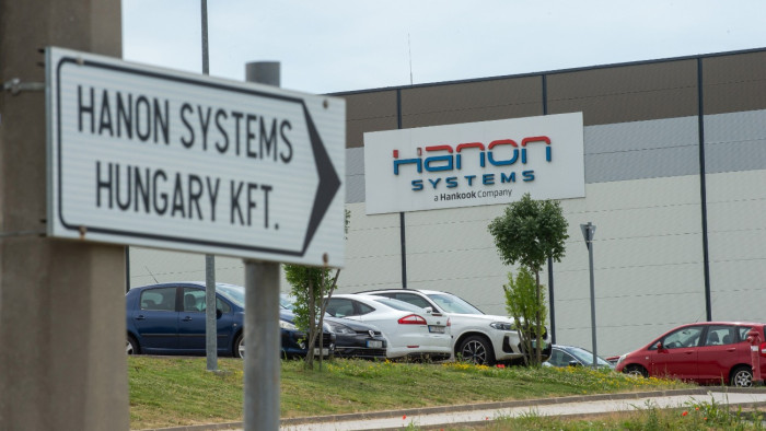 Újabb hazai telephelyen kezdtek szrájkba a Hanon dolgozói