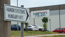 Újabb hazai telephelyen kezdtek szrájkba a Hanon dolgozói