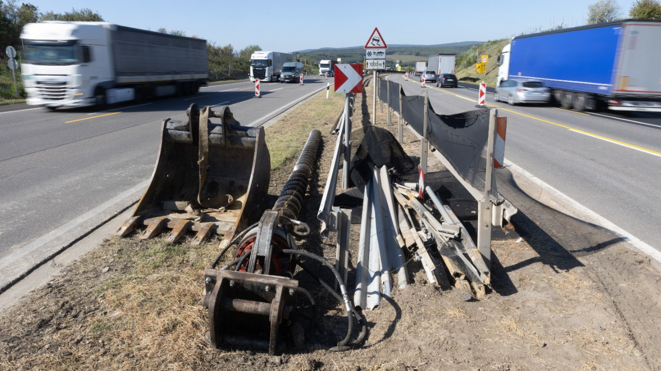 Magyar Péter azonnali jelentést kér az autópályák biztonságáról