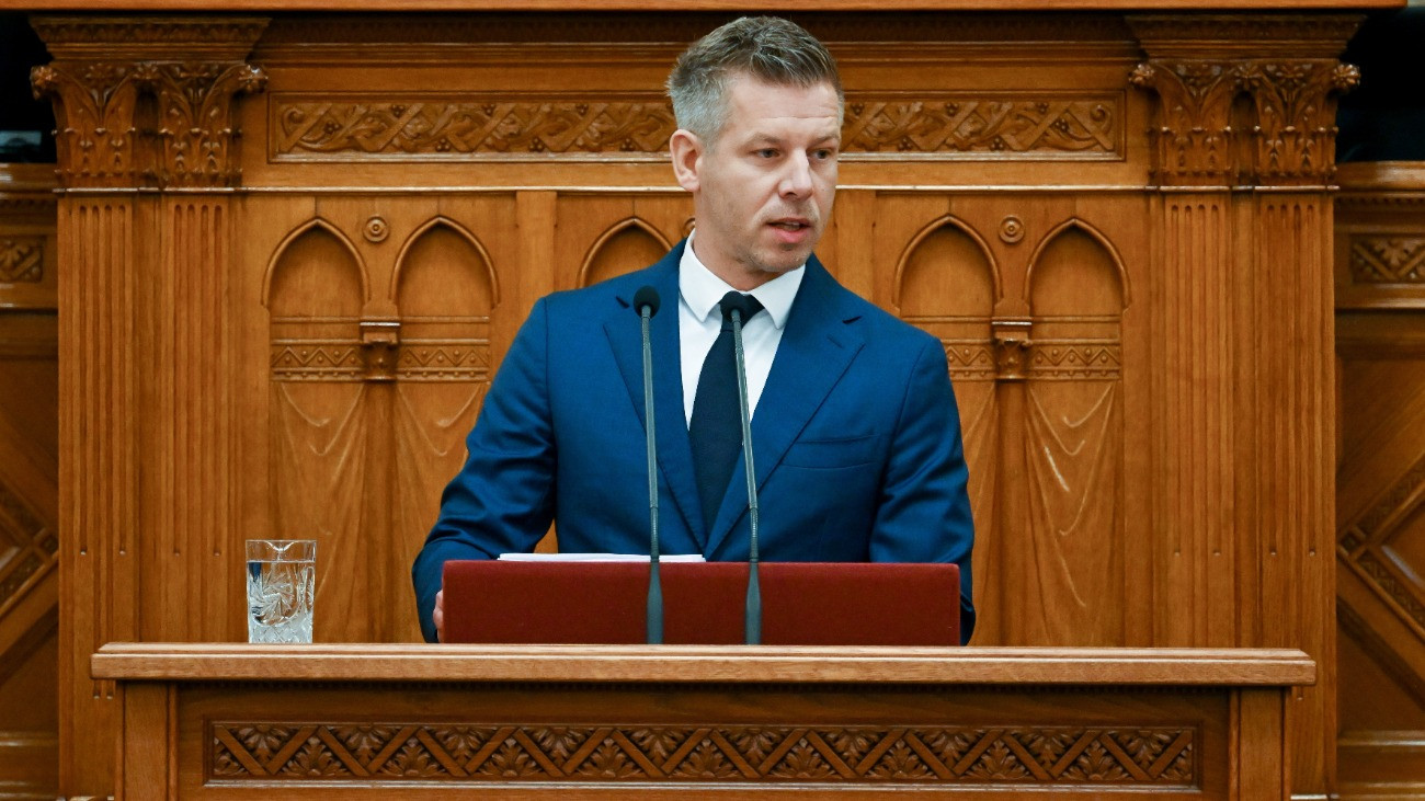 Magyar Péter az Országgyűlésben: az Orbán-kormány elkezdett építeni egy migránstábort, de közben hazudott a szavazóknak