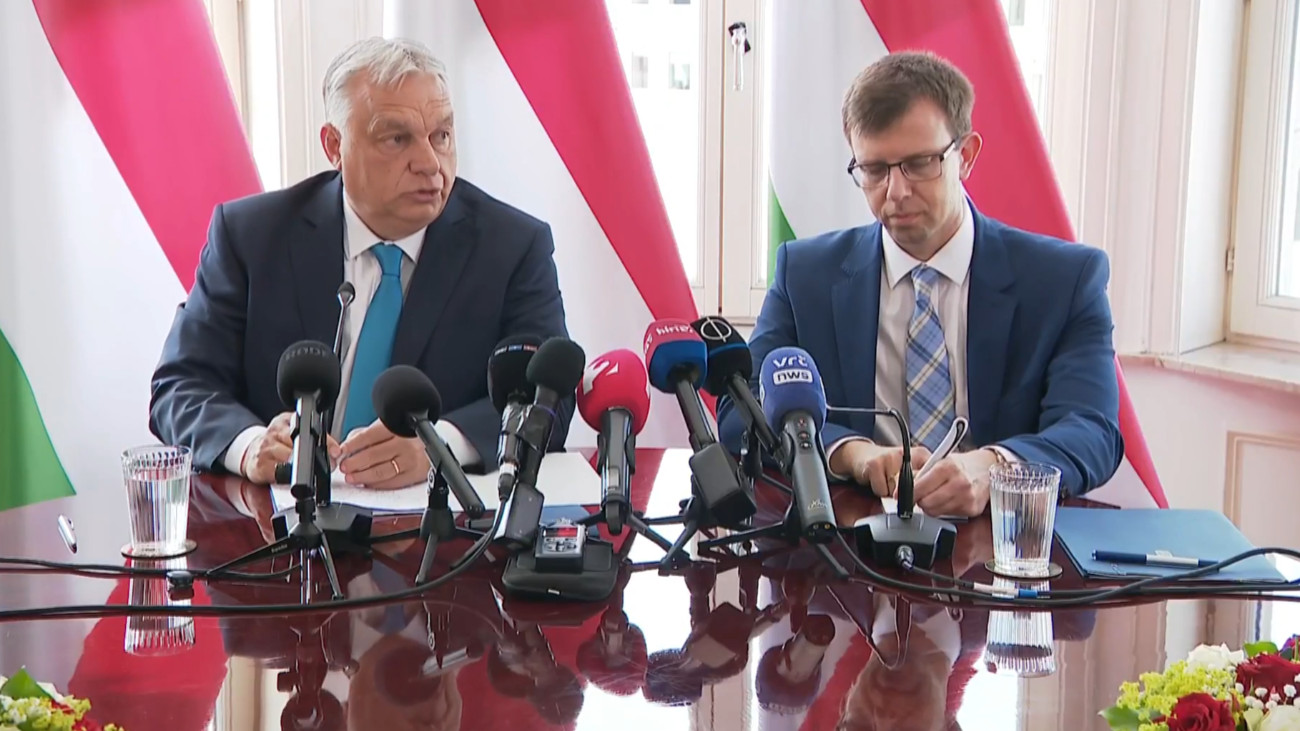 Orbán Viktor Brüsszelben: én olcsón megúsztam az alkotmányos tiltással
