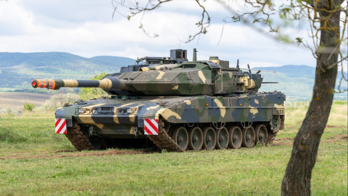 Megkapták az extra védelmet a magyar Leopard tankok, már utcai harcokban is legyőzhetetlenek