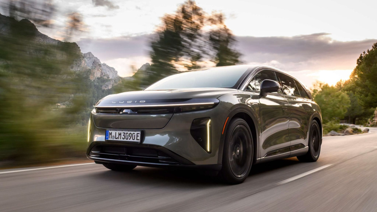 Újabb jelentős elbocsátás a különleges elektromosautó-gyártónál