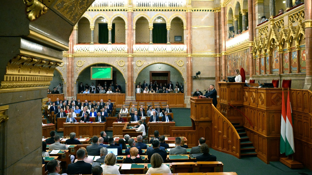 Megszavazta az Országgyűlés: így alakul át a közmédia – kiválik például a távírati iroda