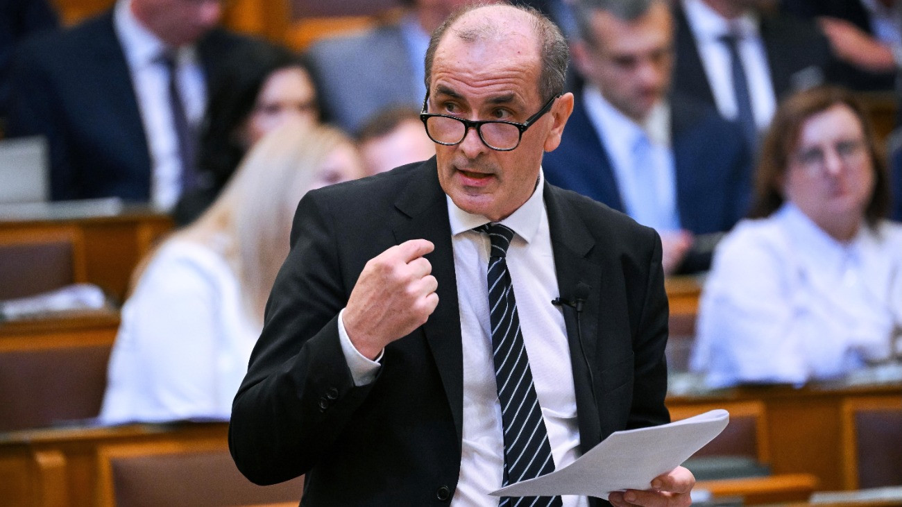 Hegedűs Zsolt: a plusz 500 milliárd egy részét a szakdolgozók bérére fordítják az egészségügyben