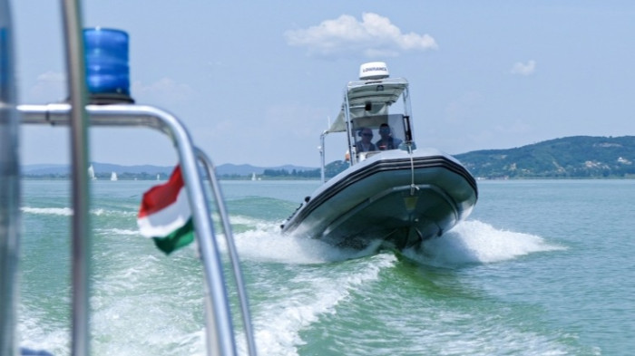 A Balatonnál lévőket figyelmeztette a rendőrség