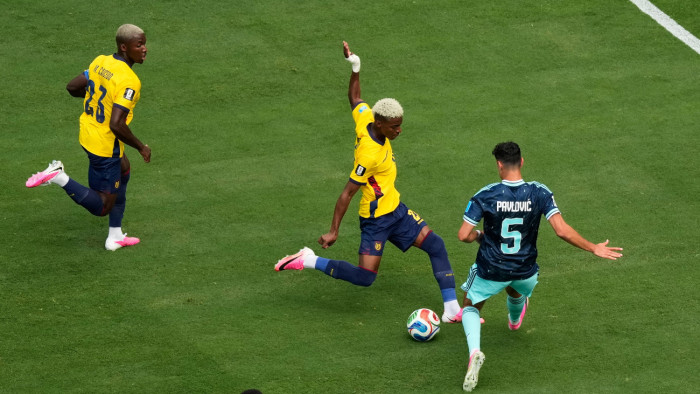 Ecuador meglepte Németországot, és továbbjutott