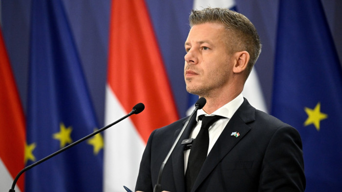 Magyar Péter javaslatokat vár: „válasszunk közösen köztársasági elnököt”