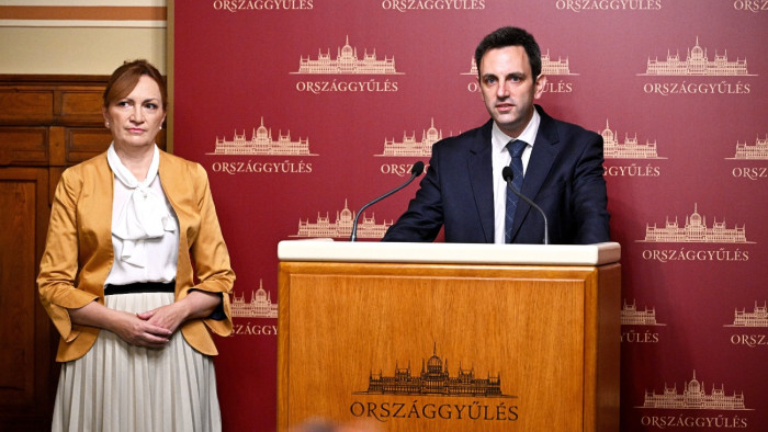 Egy korábbi országgyűlési képviselő fedőneve „Róka” volt: elstartolt az ügynöktörvény módosításának vitája