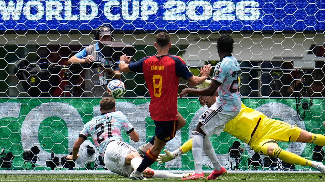 Összejött a spanyol–francia álom-elődöntő: Spanyolország a 88. percben lőtt góllal ütötte ki Belgiumot