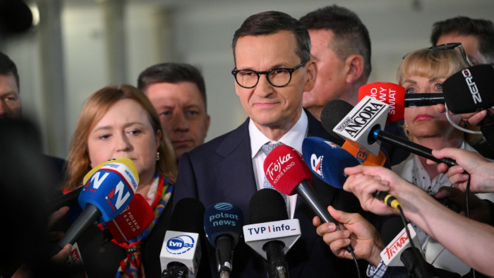 Kettéváló lengyel ellenzék: Mateusz Morawiecki negyven képviselővel a háta mögött új frakciót alakított
