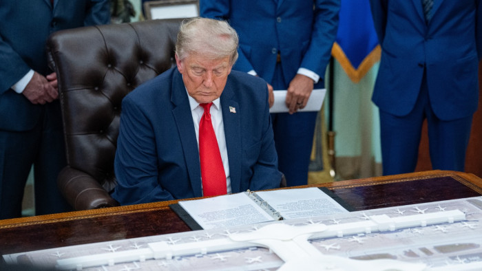 Hétfőn eldőlhet, merre indul Amerika és Irán