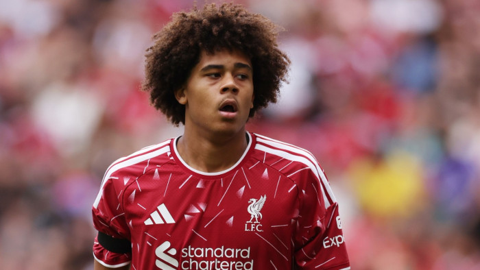 A Liverpool vett egy középhátvédet, de csak barátságos mérkőzésen játszathatja