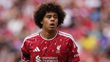 A Liverpool vett egy középhátvédet, de csak barátságos mérkőzésen játszathatja