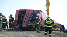 M3-as buszbaleset: újabb 12 sérült térhet haza Lengyelországba