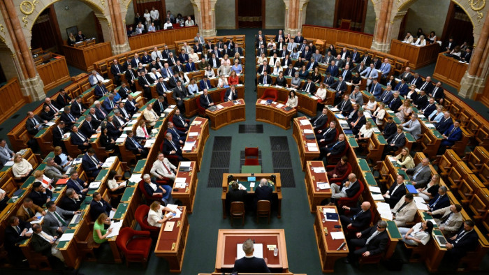Fidesz: „kapkodás, hergelés és hatalmi önkény” lett a Tisza száz napjából
