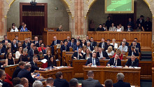 Rendkívüli ülésre készül a parlament, titkos szavazás jön