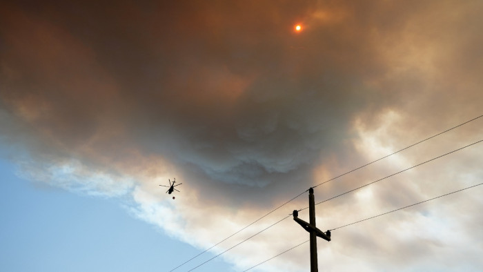 Magyar tűzoltók indulnak a pokoli lángokkal küzdő Szerbiába