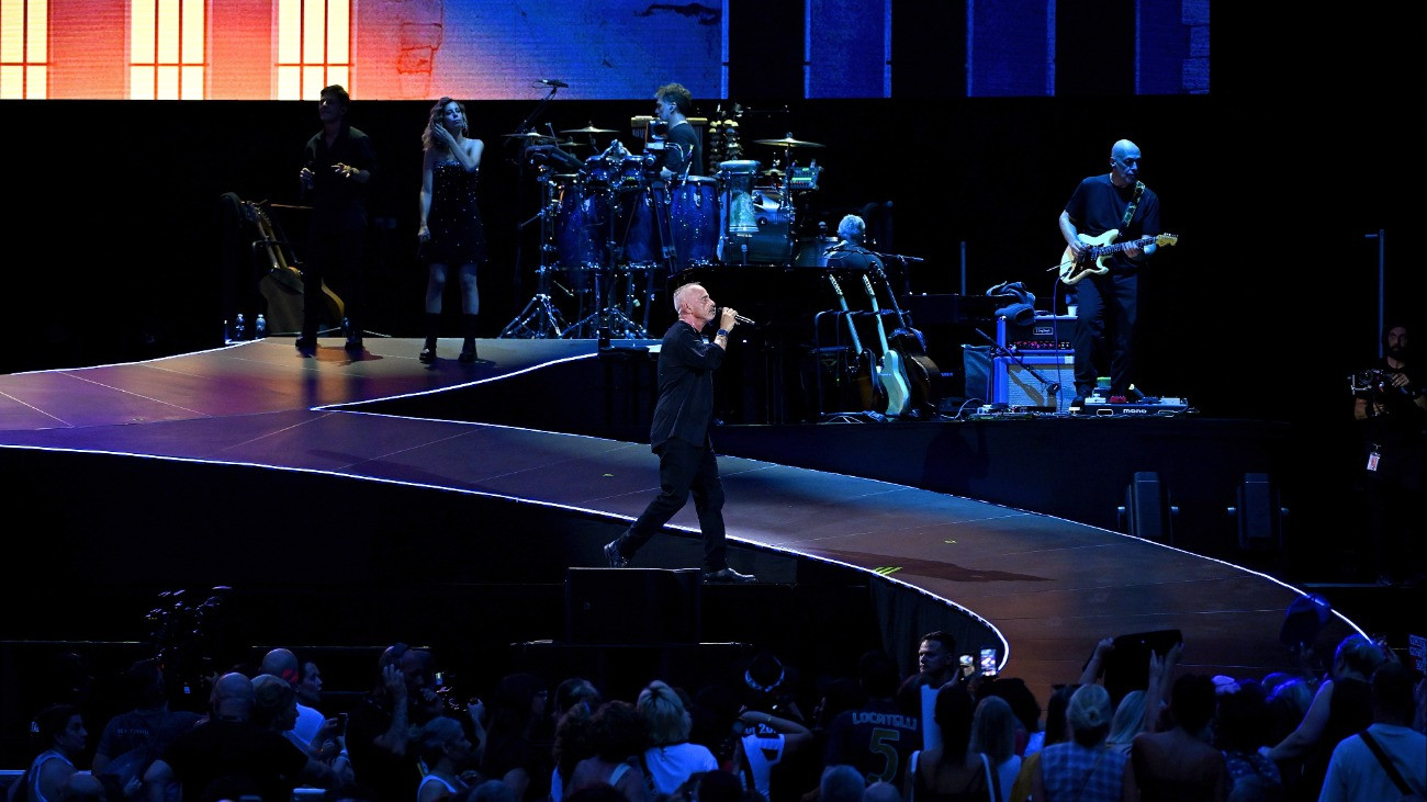 Eros Ramazzotti ismét műtéten esett át, több koncertjét el kell halasztania