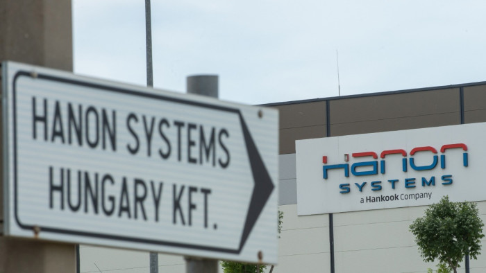 Vége a sztrájknak: megállapodtak a béremelésről a Hanon Systems Hungary Kft.-nél