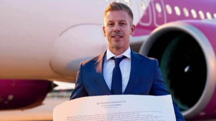 Magyar Péter koszorúzott a vatikáni magyar kápolnában, hamarosan találkozik a pápával