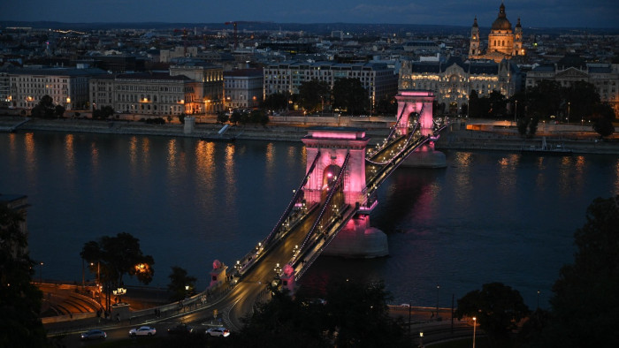 Változik a budapesti közlekedés szombat este, itt vannak a részletek