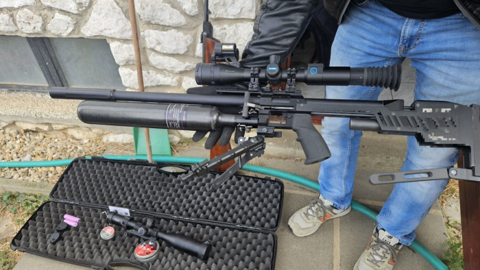 Őrizetbe vettek hat tolnai férfit fegyverek átalakítása miatt
